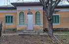 Vand casa cu 2500 metrii patrati de curte plus dependente - 6