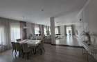 Vila de vanzare, 380 mp, zona Reghin