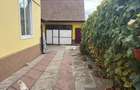 Casa de locuit , cu garaj autorizat prestarii Service auto sau alte prestarii