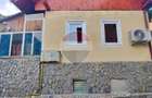 Casa / Vila cu 3 camere de vanzare in zona Schei
