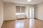 4 camere cu grup sanitar propriu in vila