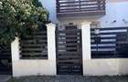 Casa de vanzare tip duplex