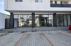 Spatiu comercial mare - Crangasi (aproape de piata, metrou)