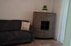 Ofer inchiriere apartament 2 camere zona Oituz . Recent renovat .