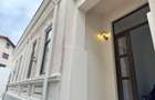Vanzare casa renovata-7 camere zona Buzesti