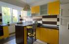 Apartament cu 3 camere semidecomandat în Central - 6