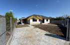-Casa individuala -4 camere -2 bai -