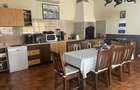 Casă cu 7 camere cu Teren 1000 Mp în Central - 1