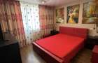 De vanzare: Apartament cu 3 camere ,2 holuri,bucatarie ,baie si balcon (70 mp) Piatra Neamt, Str. Darmanesti