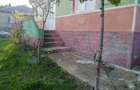 Casa de vanzare in comuna Deleni, jud. Iasi situata chiar la strada principala!
