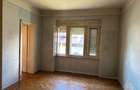 Apartament la casa 4 camere - 427 mp teren - zona str. Octavian Goga