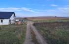 Teren de 5600 mp, în Archia - 4