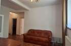 Cotroceni, Romniceanu, parter in imobil mic, spatios, 3 camere, balcon, birouri
