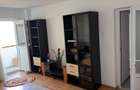 Apartament 3 cam decomandat, renovat , mobilat, utilat , spatios , et.3 , centrala noua Str scolii cu vedere la episcopia Husilor persoana serioasa - 4