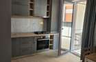 Inchiriez apartament 3 camere cu terasa si curte - 1