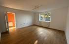 Vand apartament cu gradina si garaj - 1