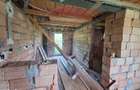 Casa la ro?u cu teren mare, cadru natural deosebit Iernut-Mures