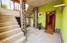 Casa potential:locuire multifamiliala,activitati comerciale,birouri,677 mp teren - 12