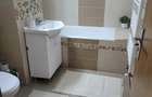 Apartament 2 camere et. 3 din 4, zona Soarelui (parc). Decomandat, mobilat si utilat. Bloc acoperit