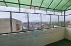 Apartament cu 3 camere de vanzare - 1