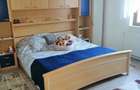 Vind casa cu doua apartamente cu intrare separata.