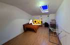 Casa 8 camere, cu 2 corpuri de cladire,  387 mp teren, zona Centru