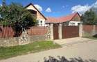Casă cu 4 camere în Bârzava - 7