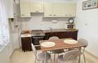 Proprietar inchiriez garsoniera, parcare inclusa