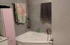 Apartament cu 3 camere decomandat în Dobroești