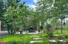 Birou cu piscina, curte si zona de relaxare - 10