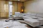 Casa D+P+E+terasa Tomis 2 cu 2 intrari, 6 camere, 2 bucatarii, 3 bai.