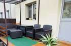 Apartament 3 camere , parter inalt cu acces la curte amenajata, parcare str.Tineretului - 11
