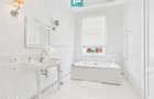 Apartament deosebit in cladire istorica central - 9