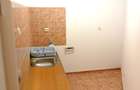 O casa cu doua apartamente in zona centrala - 11