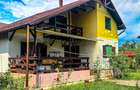 Casa Breaza zona centrala , in planul doi , 93000E - 9