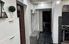 Apartament de inchiriat cu 2 camere, decomandat, etajul 1, str. Victoriei, balcon inchis, 52 mp