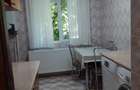 Proprietar inchiriez 3 camere, Aparatorii Patriei, metrou 5-7 min, 2 bai, parcare, centrala-500Euro