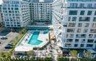 Mamaia Nord – Alezzi Infinity, studio cu vedere frontală la piscină și mare