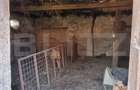 Casa cu doua corpuri,curte si gradina - 6
