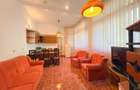 Apartament cu 3 camere la casa, acces individual - zona Lipovei