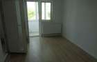 Apartament 2 camere renovat, termoteca ,baie cu geam, etaj 2 ,VLAICU