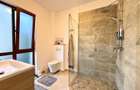 Triplex modern, 110 mp utili, perete dublu, 206 mp teren - Dumbravita