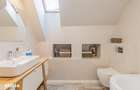 Apartament 4 camere cu crama de 52 mp ?i loc de parcare-Str Lunga