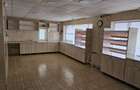 Vand Spatiu Comercial