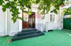 Spatiu comercial | doua cladiri, curte proprie | 300 mp | - 1