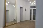 Casa premium de vanzare in Roman - 2