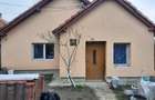 Casă cu 4 camere cu Teren 1375 Mp în Plopi - 1