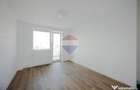 De vanzare apartament cu 3 camere, complet renovat, bulevardul Dacia - Oradea (Bihor)