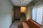 Casa cu 6 camere ?i curte, 2000 mp teren