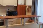 Închiriez apartament cu două camere 